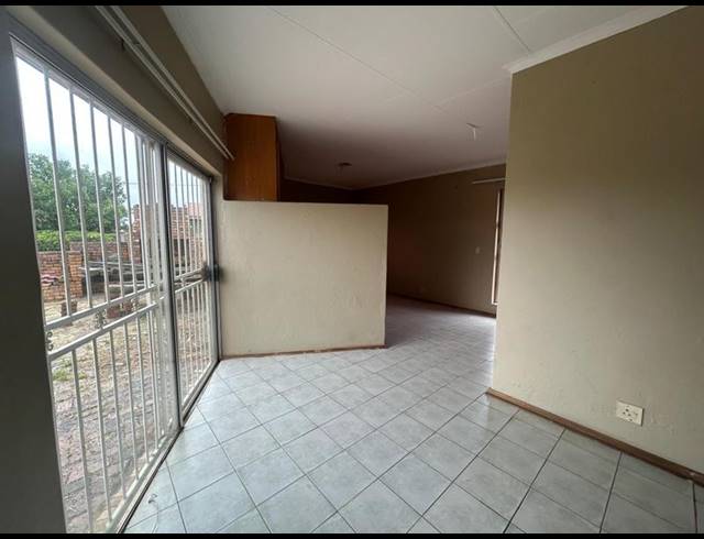 4 BEDROOM HOUSE FOR SALE IN VAALPARK